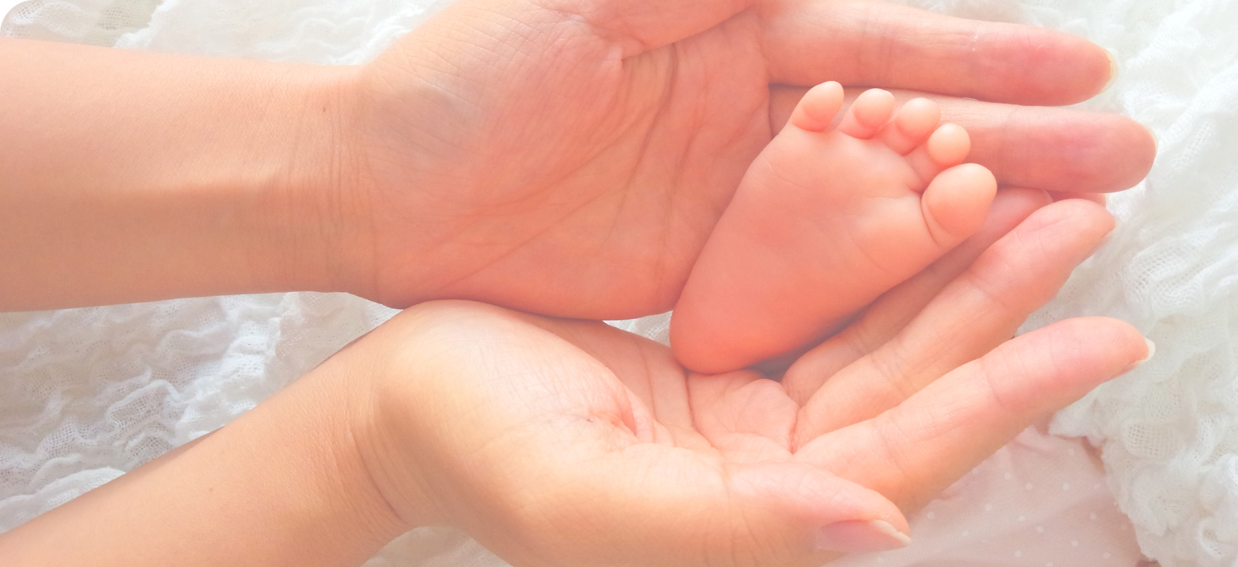 肌で触れ合い心で繋がる親子のコミュニケーション